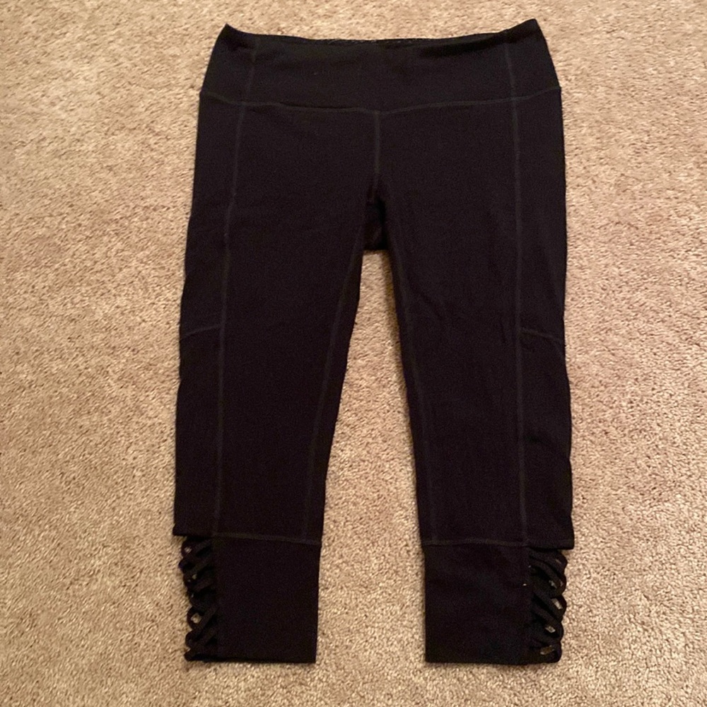 Athleta black capri leggings size medium